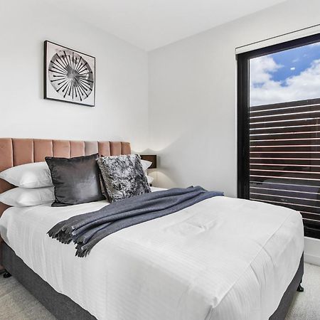 Boutique Apartment In Quiet, Sought-After Suburb Carnegie Экстерьер фото